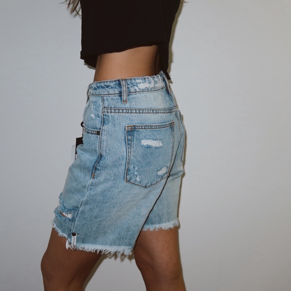 One Teaspoon Bermuda Jean Shorts - Picture 2 of 7